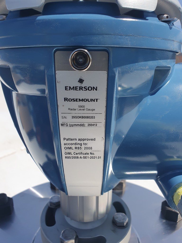 Radar gauge equipment identification