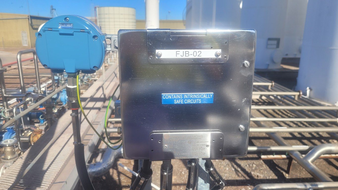 Tank-top measurement instruments